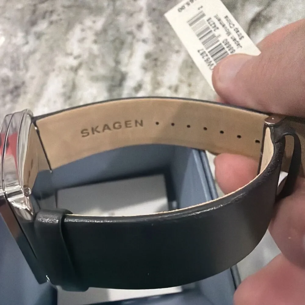 SKAGEN Hagen Mens Rectangular Casual Watch, Black Dial, Black Leather Band